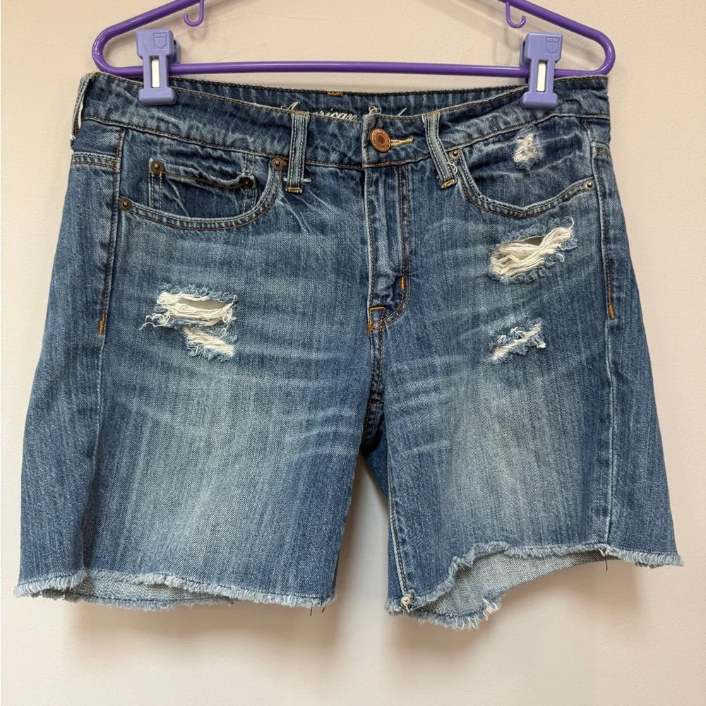 American Eagle Women’s Size 6 Distressed Denim Bermuda Shorts Cutoff